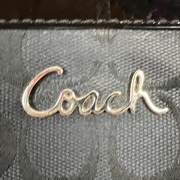 Coach Canvas Signature C Tote or Shoulder Handbag - Picture 4 of 14